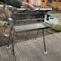 Nerezový gril na kuře s otočným rožněm UG Grill