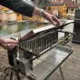 Nerezový gril na kuře s otočným rožněm UG Grill