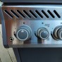 Gril Napoleon Rogue PRO 425 - edice 50 let