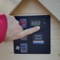 Dřevěná elektrická udírna s dymboxem 520L Kalme přírodní