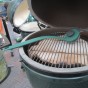 Čistič roštu s nerezovou drátěnkou Big Green Egg