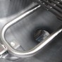 Pod roštem se ukrývá topná spirála, která šíří teplo rovnoměrně celým prostorem grilovací vany.