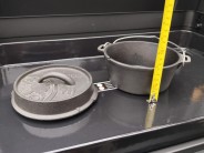 Je možn&eacute; použ&iacute;vat litinov&eacute; n&aacute;dob&iacute; na grilech typu plancha?