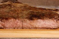 T-Bone steak propečený na Well Done
