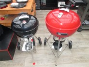 Weber gril Kettle Plus a prémiový červený Master Touch