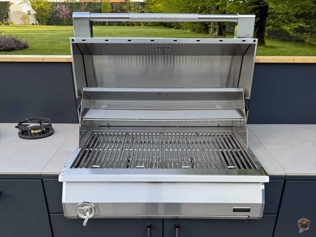 Kompletní venkovní kuchyně s grilem