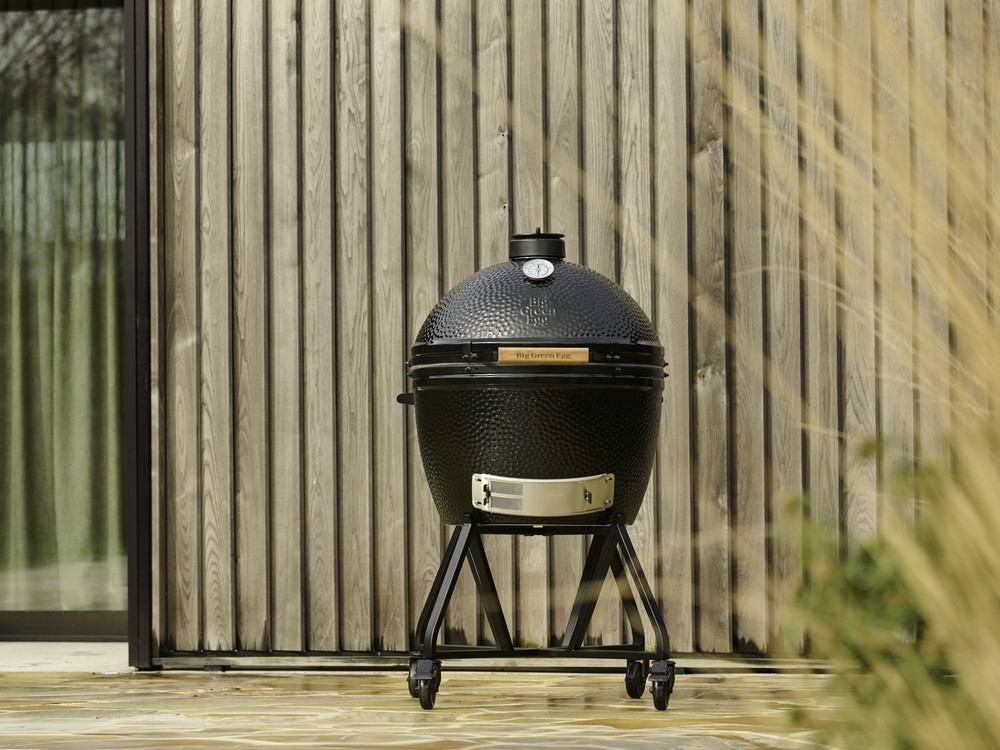 big green egg onyx
