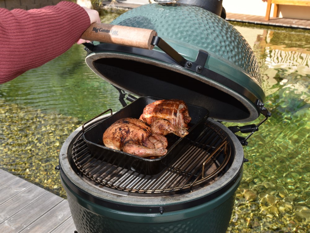 kuře v grilu big green egg