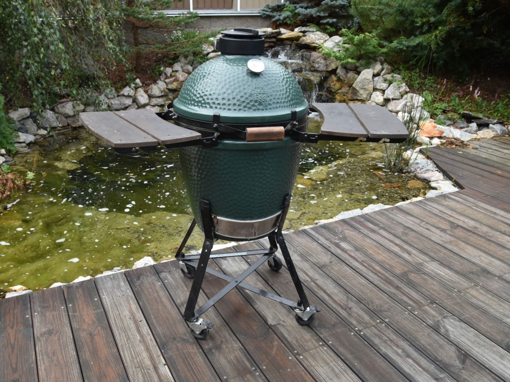 jak udržovat akátové stolky big green egg