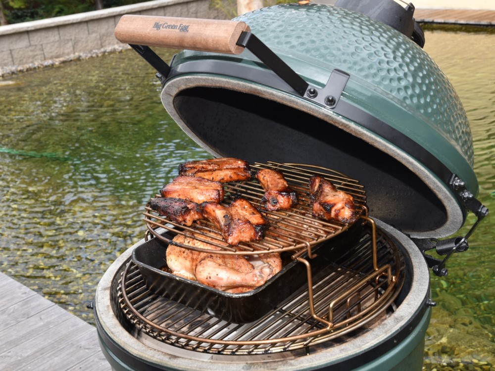 pečení v grilu big green egg