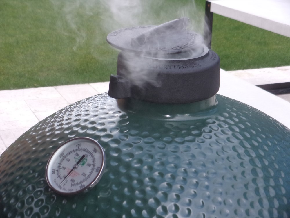 Jak regulovat teplotu uvnitř grilu Big Green Egg