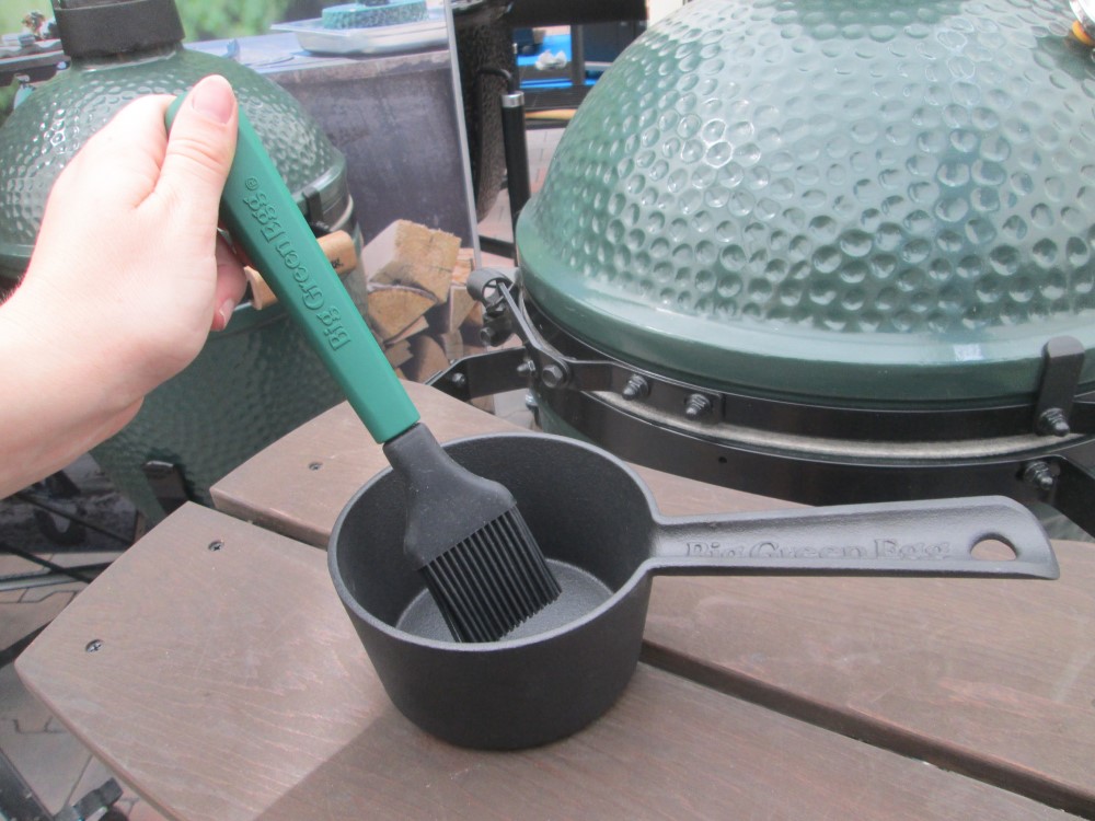 litinová pánev big green egg