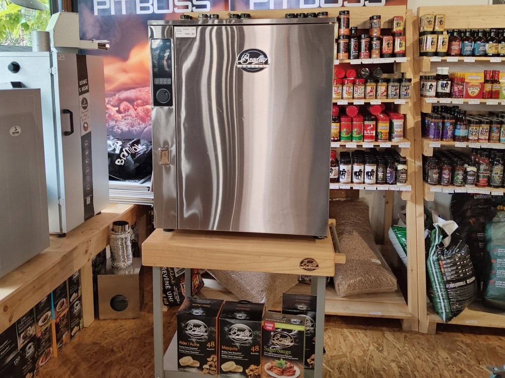 menší udírna pro občasné domácí uzení