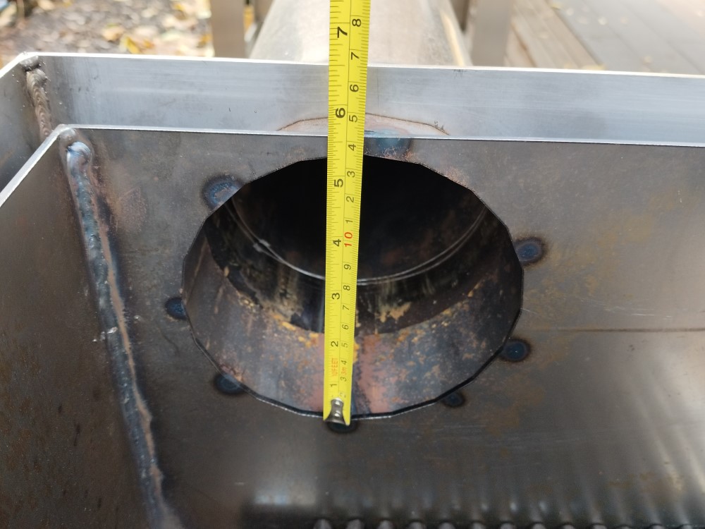 jaké rozměry má topeniště u dřevěné udírny