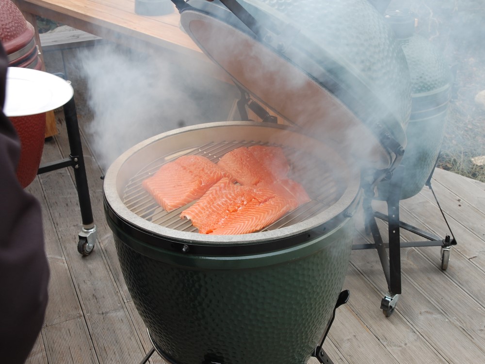 losos na grilu big green egg