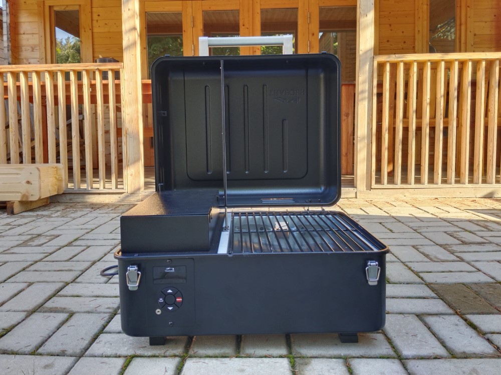 jak bezpečně používat peletový gril traeger ranger