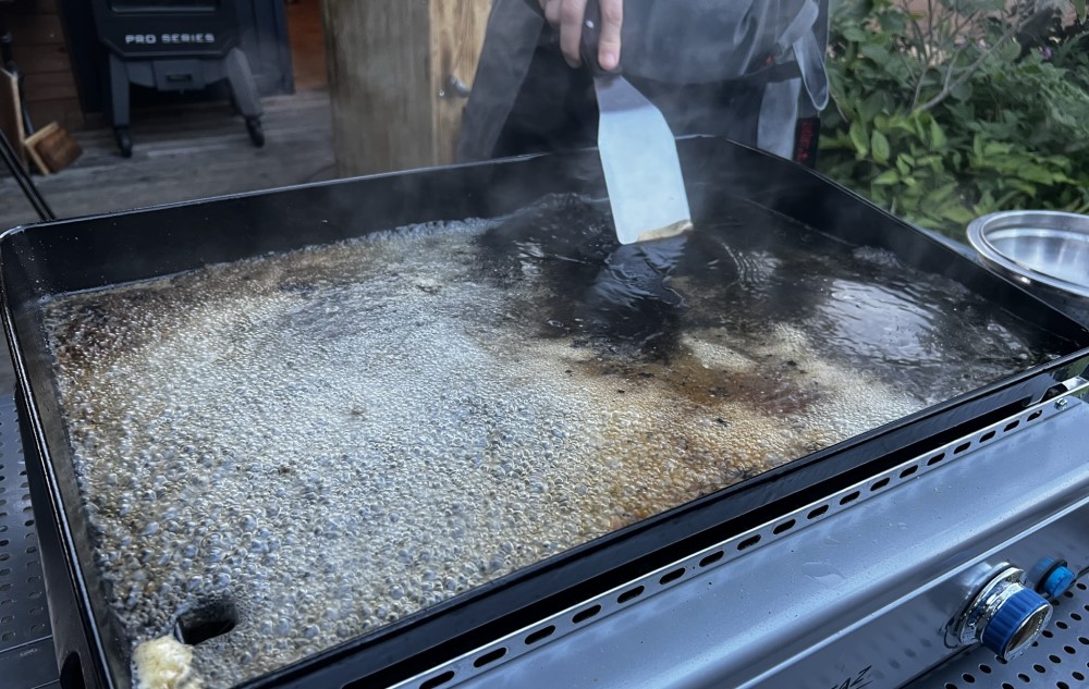 jak správně vyčistit gril plancha