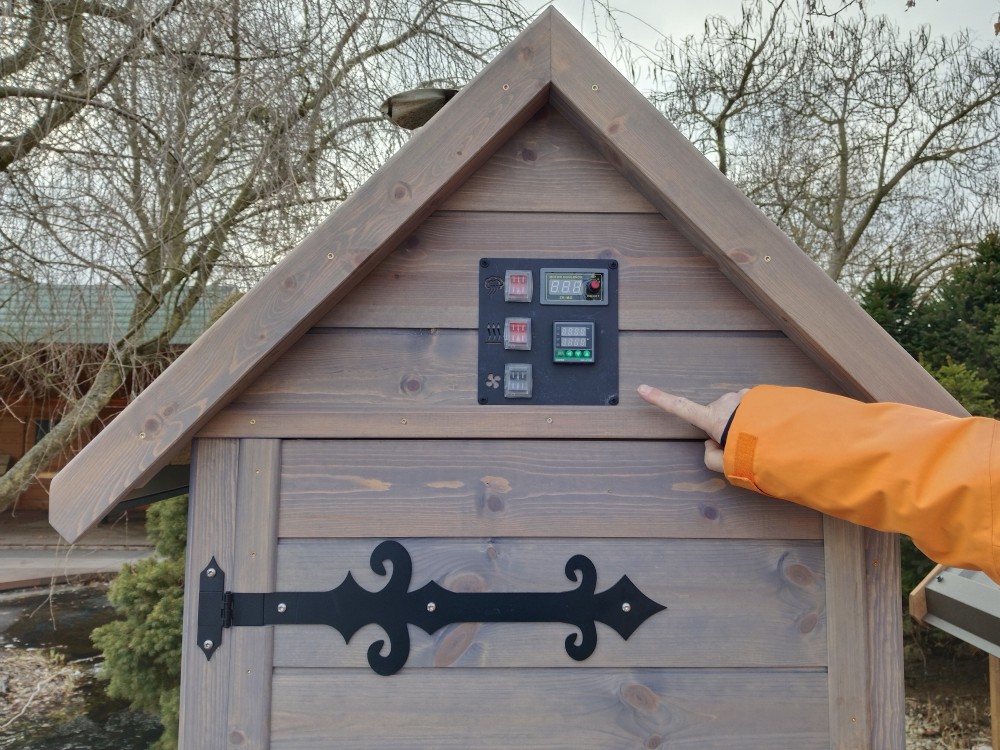 digitální ovládání dřevěné udírny kalme