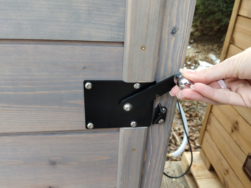 masivní dveře udíren Kalme