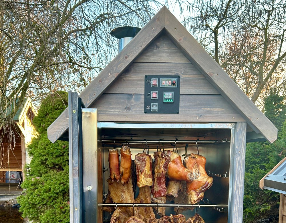 uzení v elektrické udírně kalme