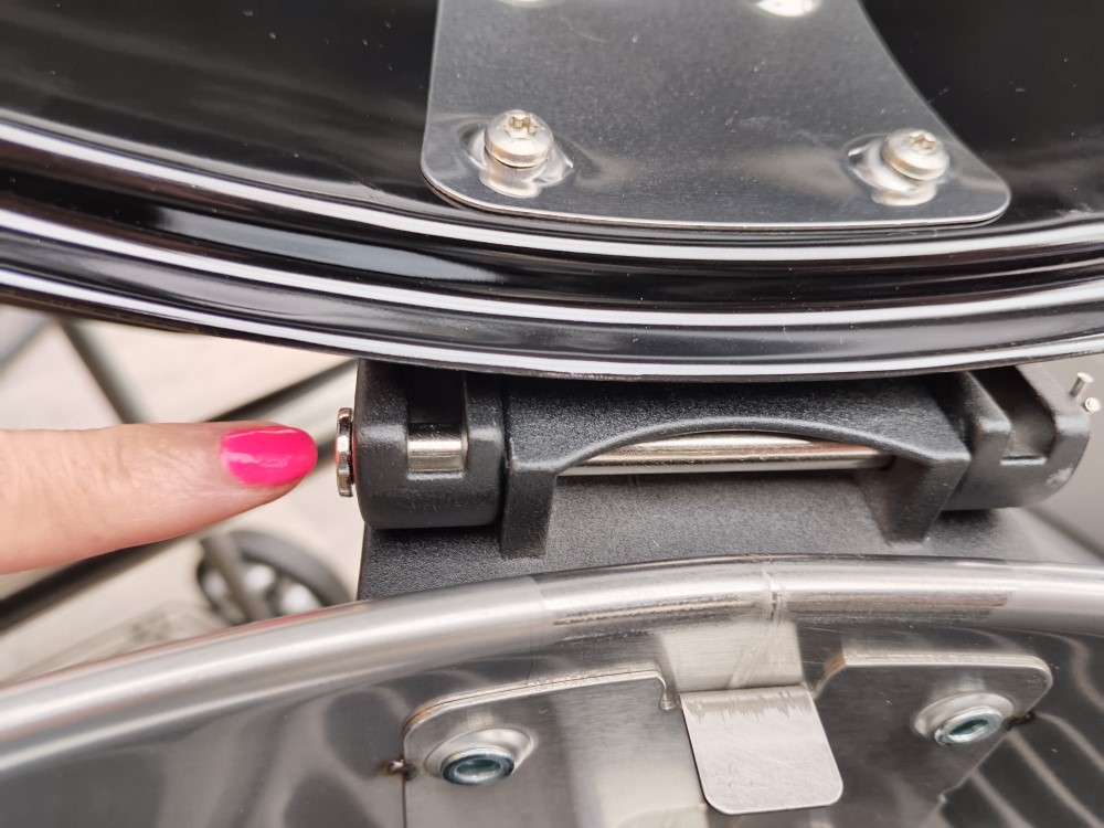 jak použít nerezový tál na grilu na dřevné uhlí napoleon