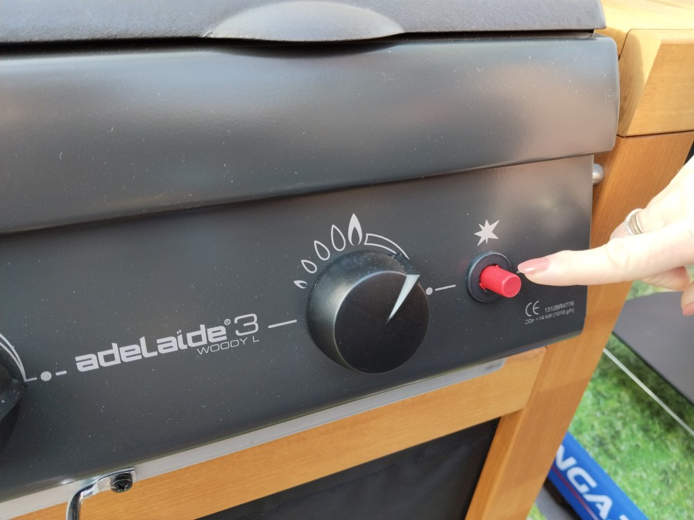 Výměna spínače nebo elektrod u plynového grilu Adelaide 3 Woody L