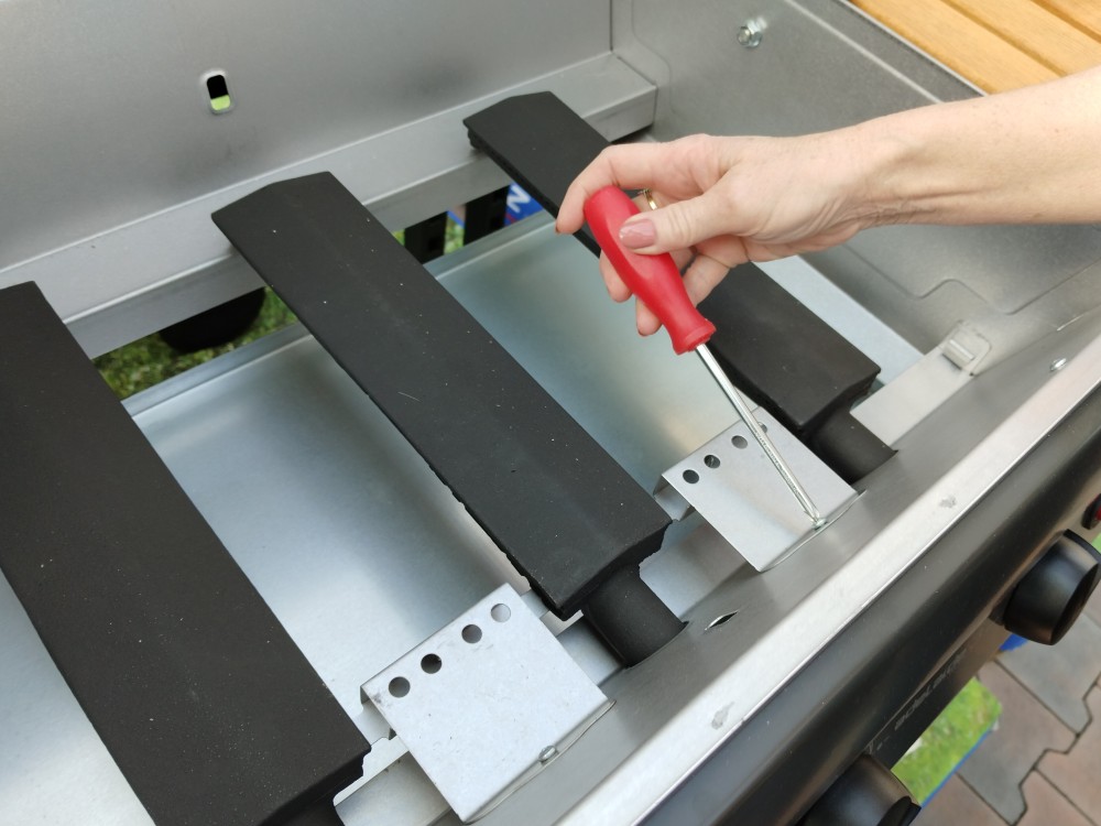 Výměna spínače nebo elektrod u plynového grilu Adelaide 3 Woody L