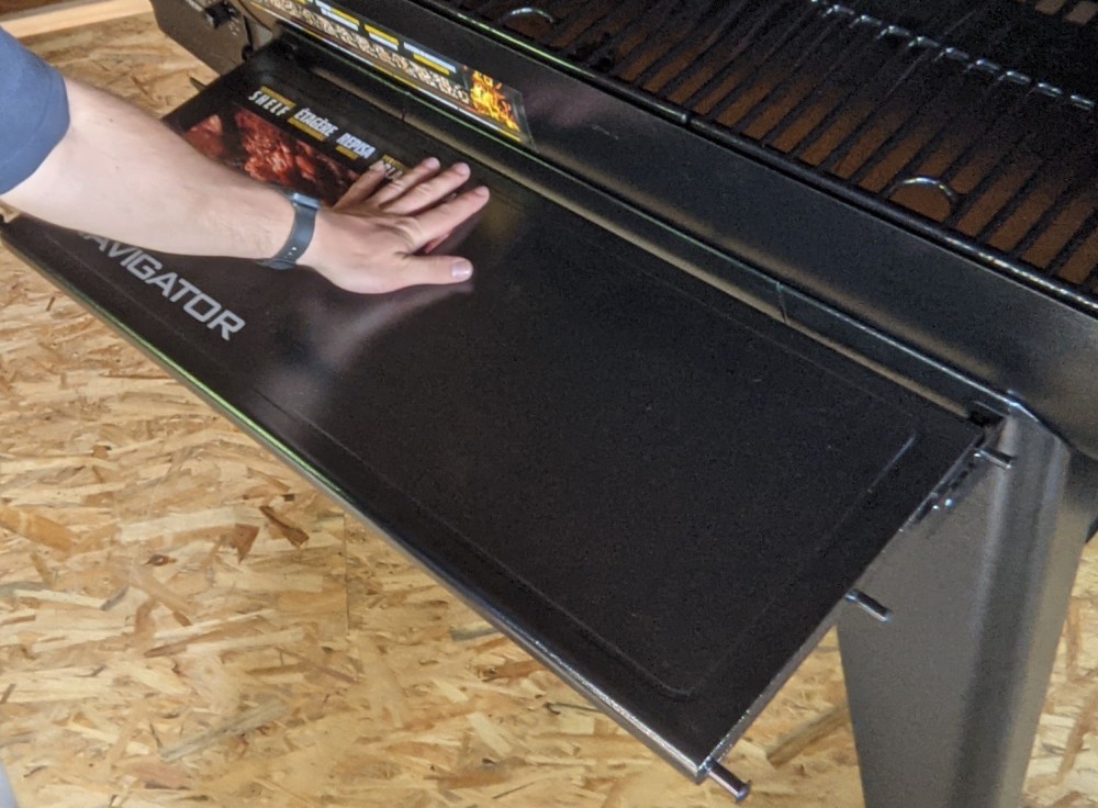 Jaké jsou odlišnosti mezi grily Pit Boss 1150 Navigator a Pro Series 1150 Wifi?