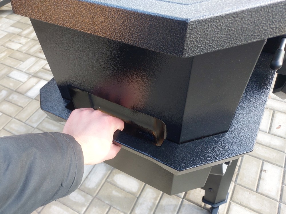 Jaké jsou odlišnosti mezi grily Pit Boss 1150 Navigator a Pro Series 1150 Wifi?