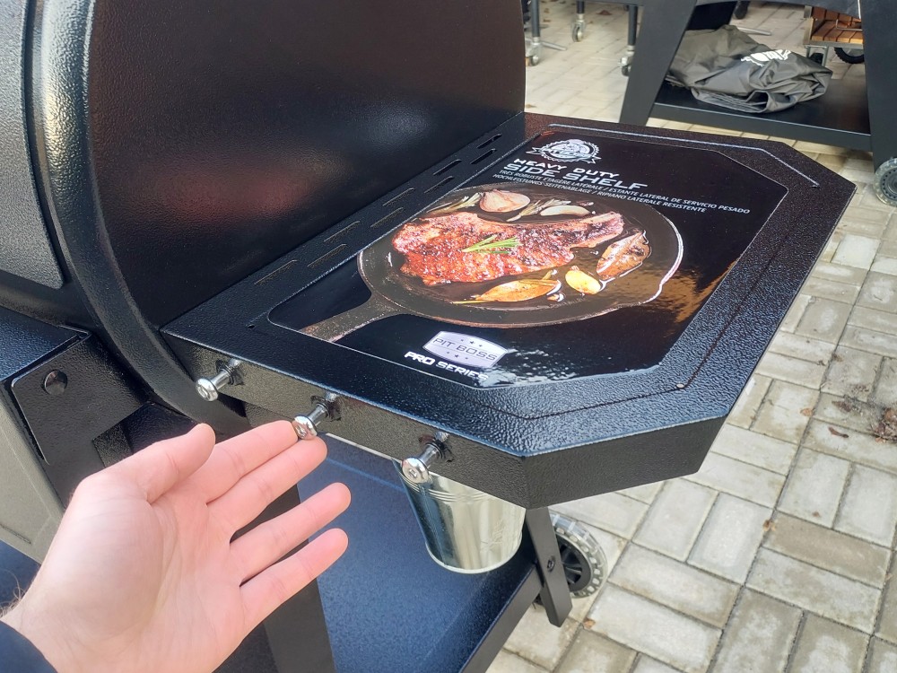 Jaké jsou odlišnosti mezi grily Pit Boss 1150 Navigator a Pro Series 1150 Wifi?