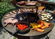 Prodejna s grily a ud&iacute;rnami v Tachlovic&iacute;ch