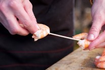 Recept na grilovaný špíz z lososa a krevet