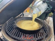 Uzený losos s kuskusovým salátem a rukolové pesto