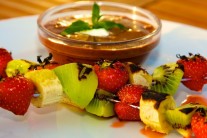 Recept na ovocný špíz s čokoládovou omáčkou