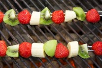 Recept na ovocný špíz s čokoládovou omáčkou