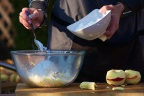 Recept na jablkové lívance se smetanou