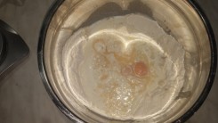 Recept na škvarkový mřížkový koláč s jahodovým džemem