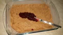 Recept na škvarkový mřížkový koláč s jahodovým džemem