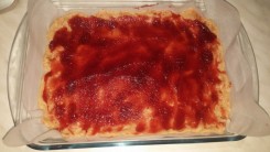 Recept na škvarkový mřížkový koláč s jahodovým džemem