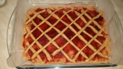 Recept na škvarkový mřížkový koláč s jahodovým džemem