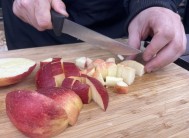 Crumble - ovocný koláč pečený na grilu