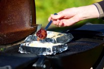 Recept na grilovaný camembert s brusinkami a rozmarýnem