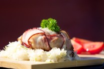 Recept na hermelín grilovaný ve slanině