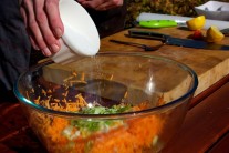 Recept na grilované tofu s mrkvovým salátem