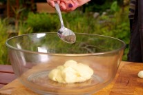 Recept na bílou BBQ omáčku