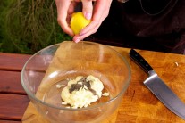 Recept na bílou BBQ omáčku