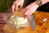 Recept na bílou BBQ omáčku