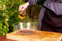 Klasická tmavá omáčka BBQ