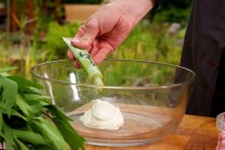 Krémová křenová omáčka