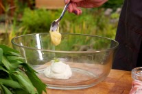 Krémová křenová omáčka